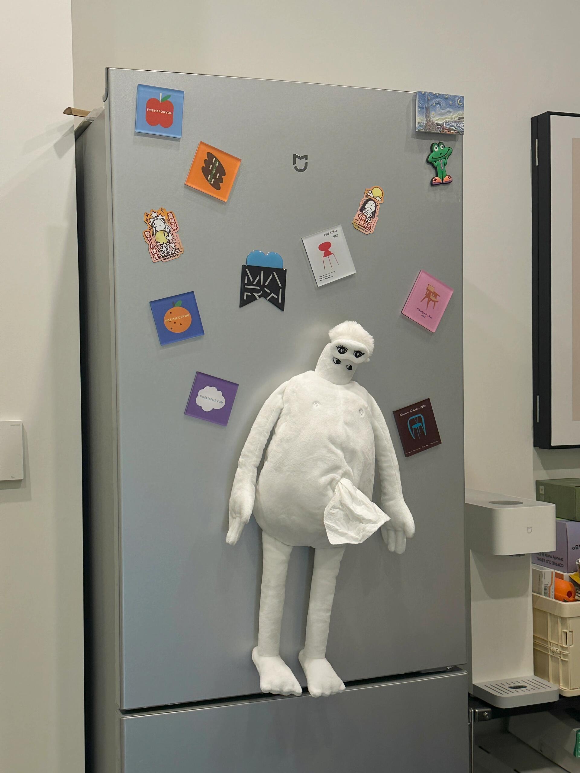 我们e人的冰箱贴是有些与众不同的好有病好喜欢 [奥特曼] ​​​