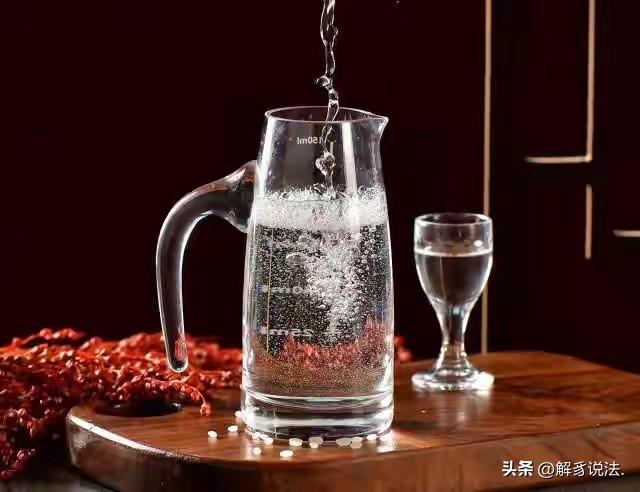 “如意算盘落空了！”安徽，男子两次低价买3箱剑南春白酒，共花费1884，随后，经