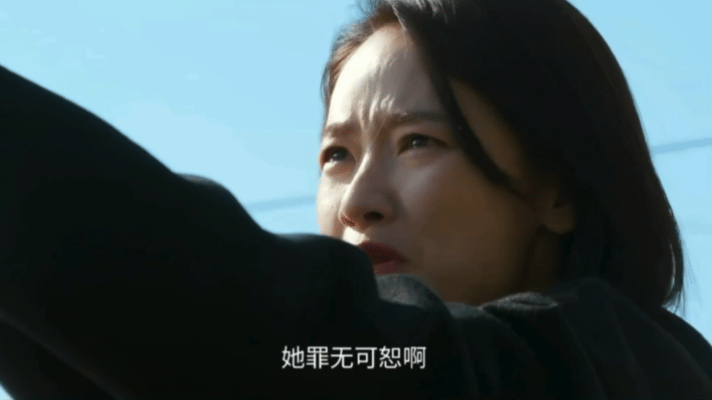 刘雅瑟哭戏隐身的名字 看刘雅瑟的哭戏，仿佛能触碰到柏庶内心的痛楚和坚持，她的眼泪