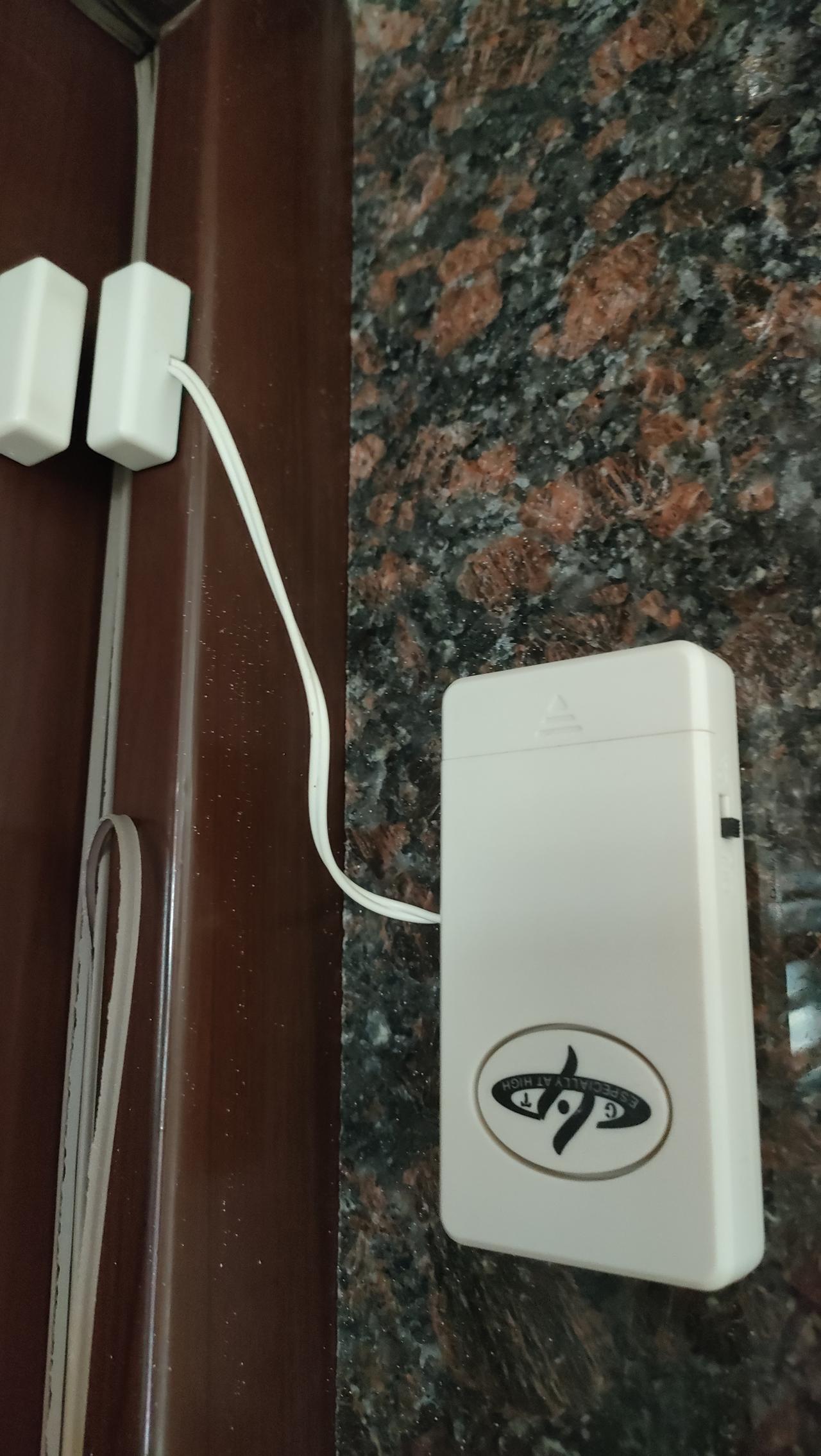 爱心后遗症。几年前有人敲门，老婆开门是两个小女孩，推销这款产品，老婆一时心软，花