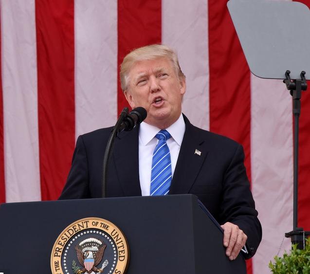 特朗普再次发狠：马杜罗还能撑多久？

12月22日，美国总统特朗普在佛州亮相，继