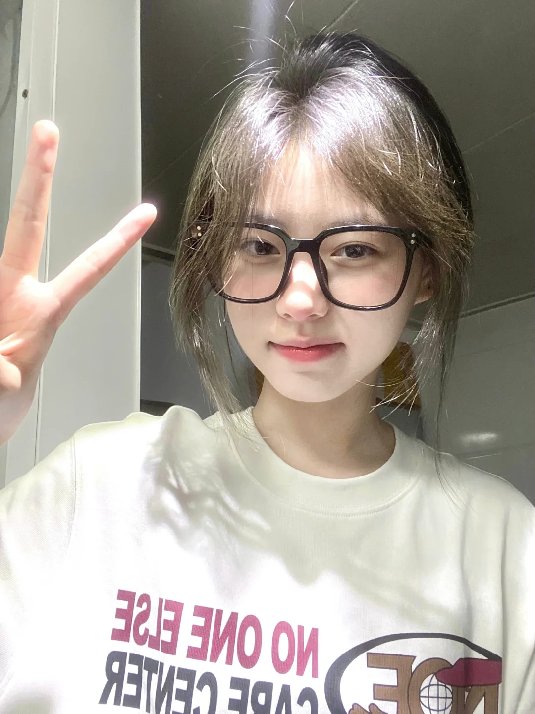 ^-^