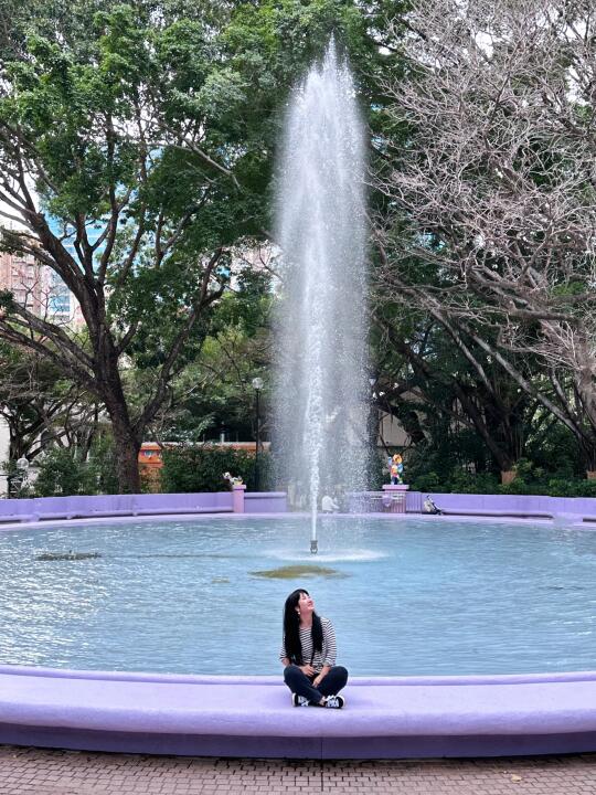 不愧是香港最治愈的紫色喷泉⛲️附地图