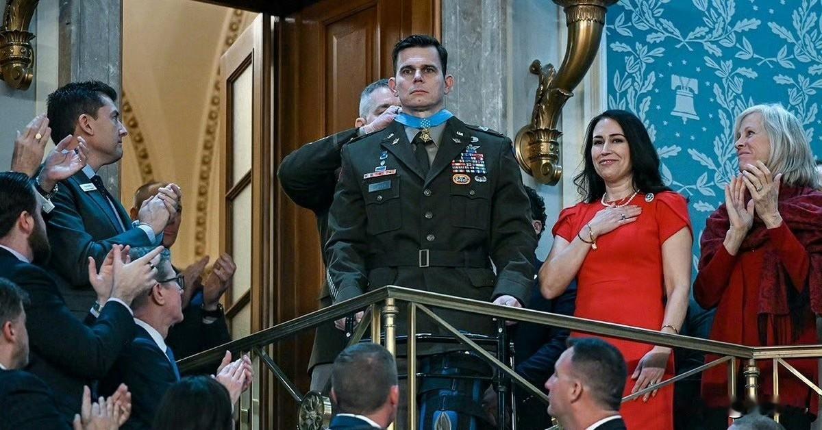 美国陆军第160特种作战航空团MH47G驾驶员斯洛威尔「五级准尉」，在对绑架委内