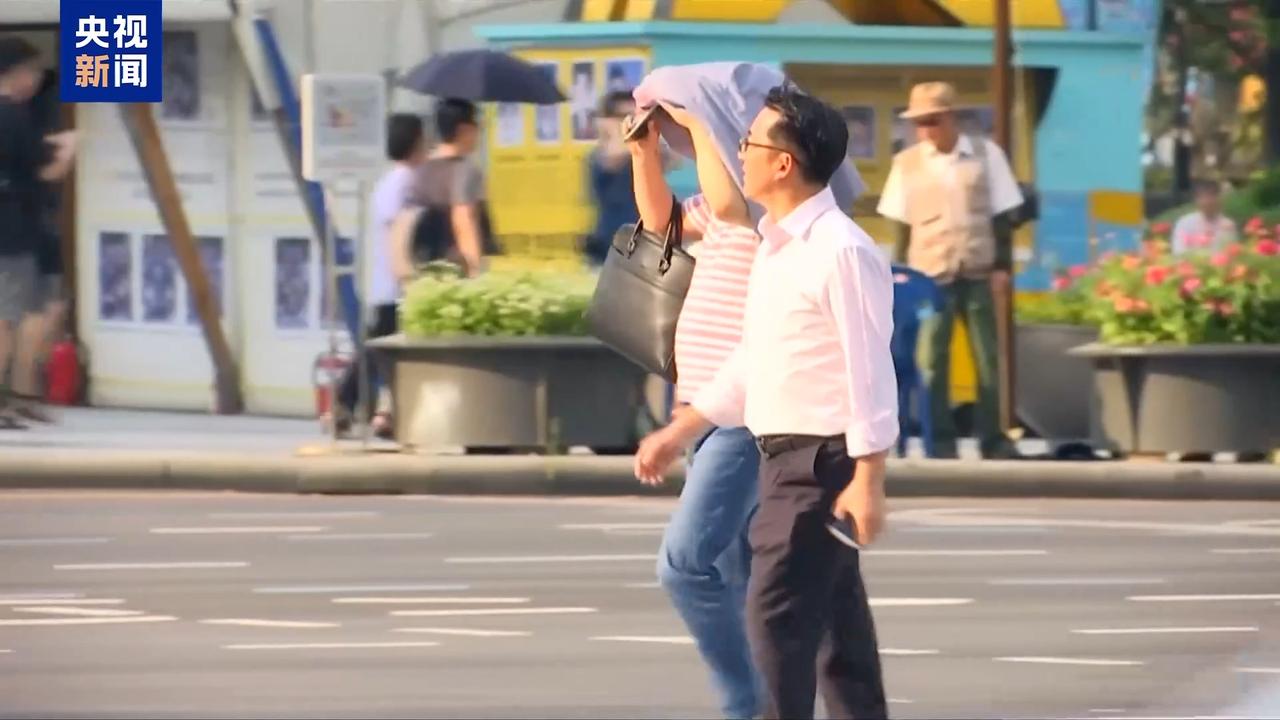 历史级高温把中日韩都烤懵了，副热带高压疯狂发威，白海豚为何突然被关注，背后藏着气