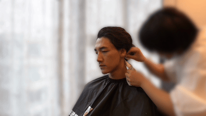 此沙光头造型此沙光头造型太绝了！完美头骨搭配立体五官，硬帅度拉满。为《镖人》扫描