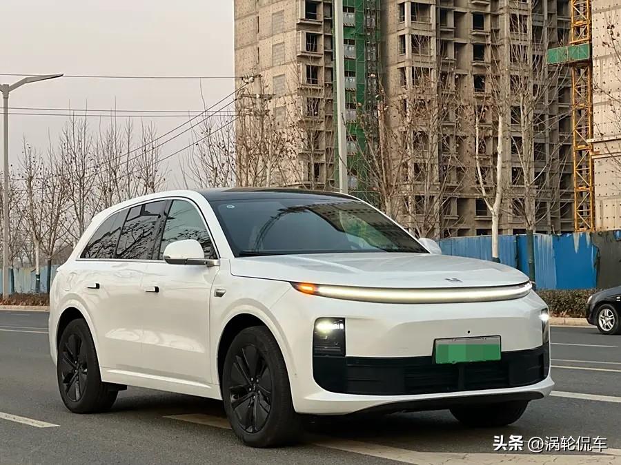 换了2台新能源车，我终于悟了：千万别买杂牌车！宁愿多花点儿钱，也要买大品牌！
合