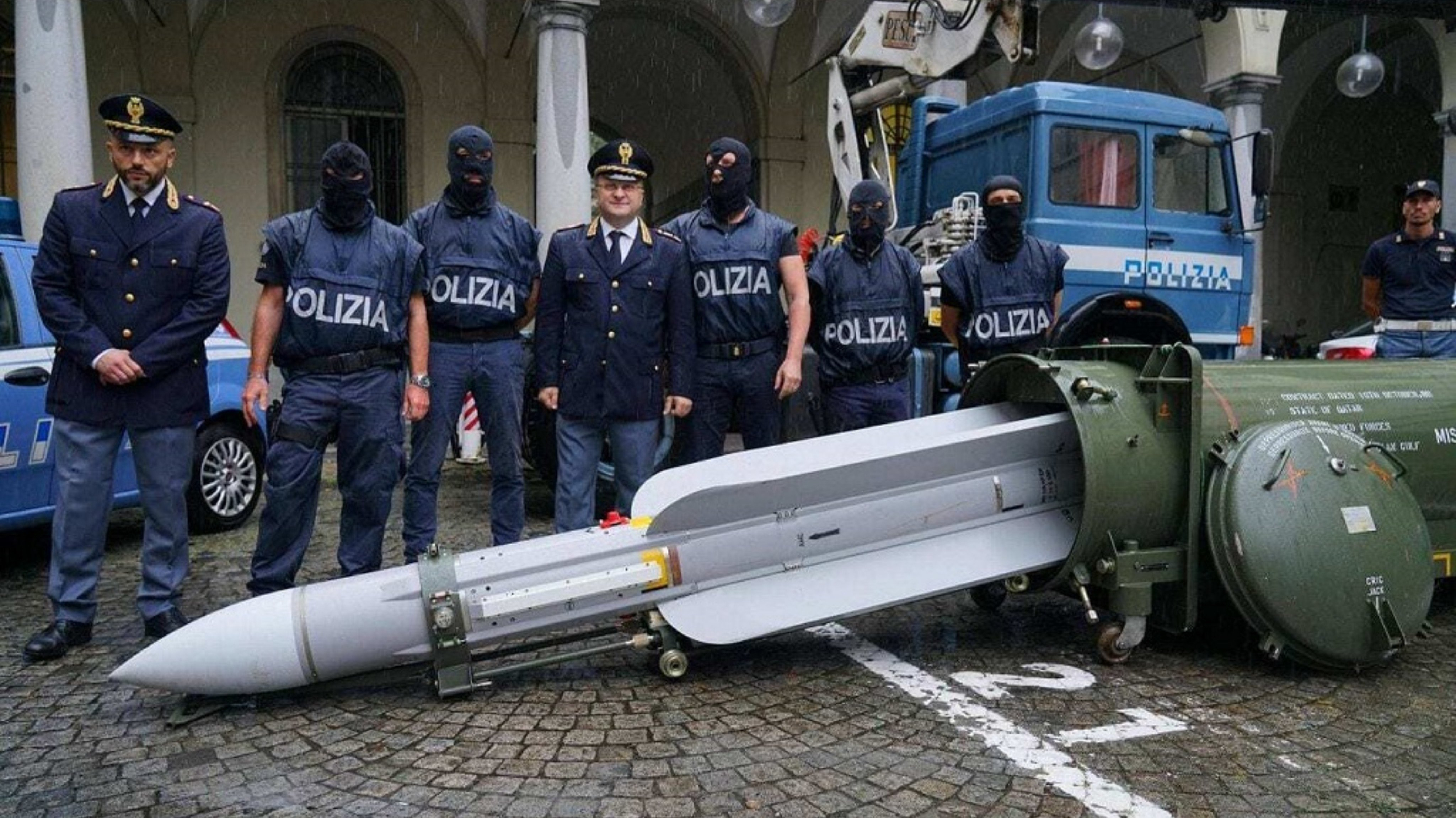 2019年，意大利警察在突袭一个帮派查缴违禁武器时，发现了一枚马特拉超级R530