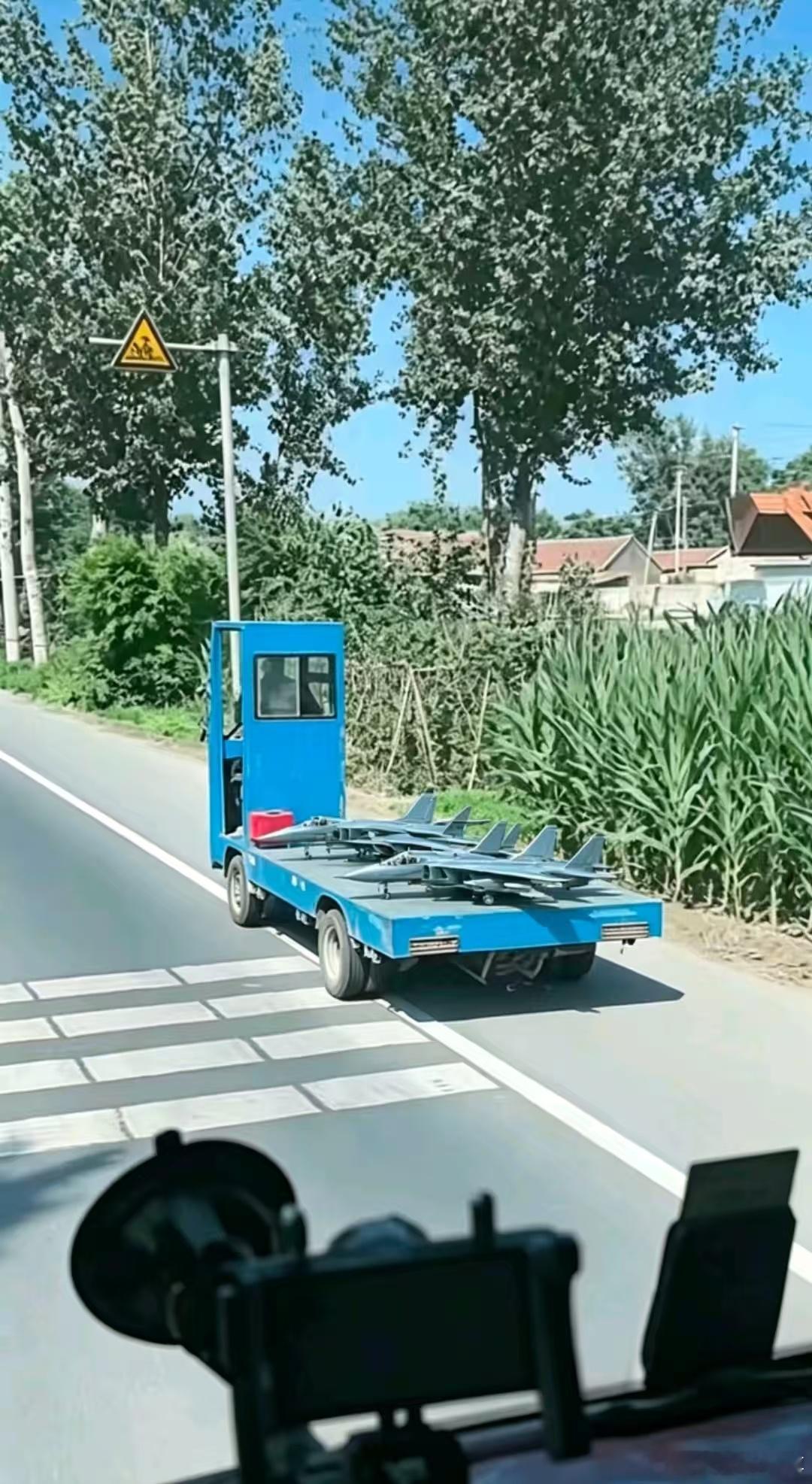 手搓，不是最新款 
