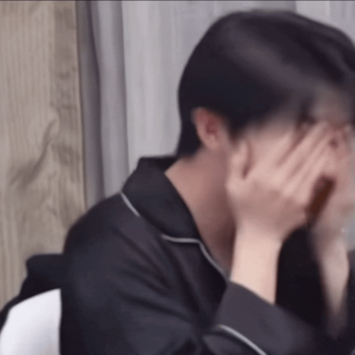 没睡醒be like： 