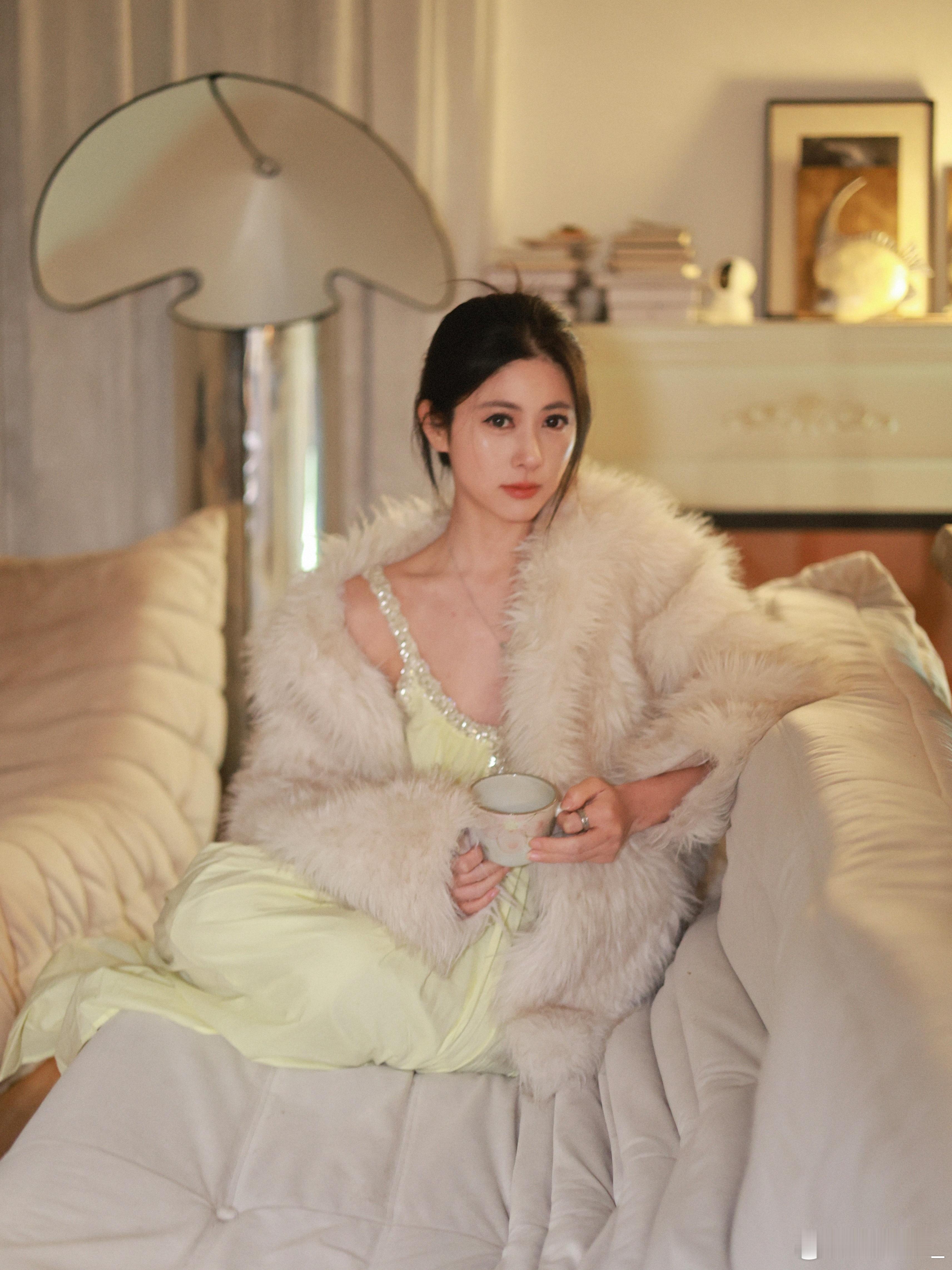 普女减肥容易成功的秘诀tip：1.减肥底层逻辑。养成自律好的习惯健康的饮食和运动