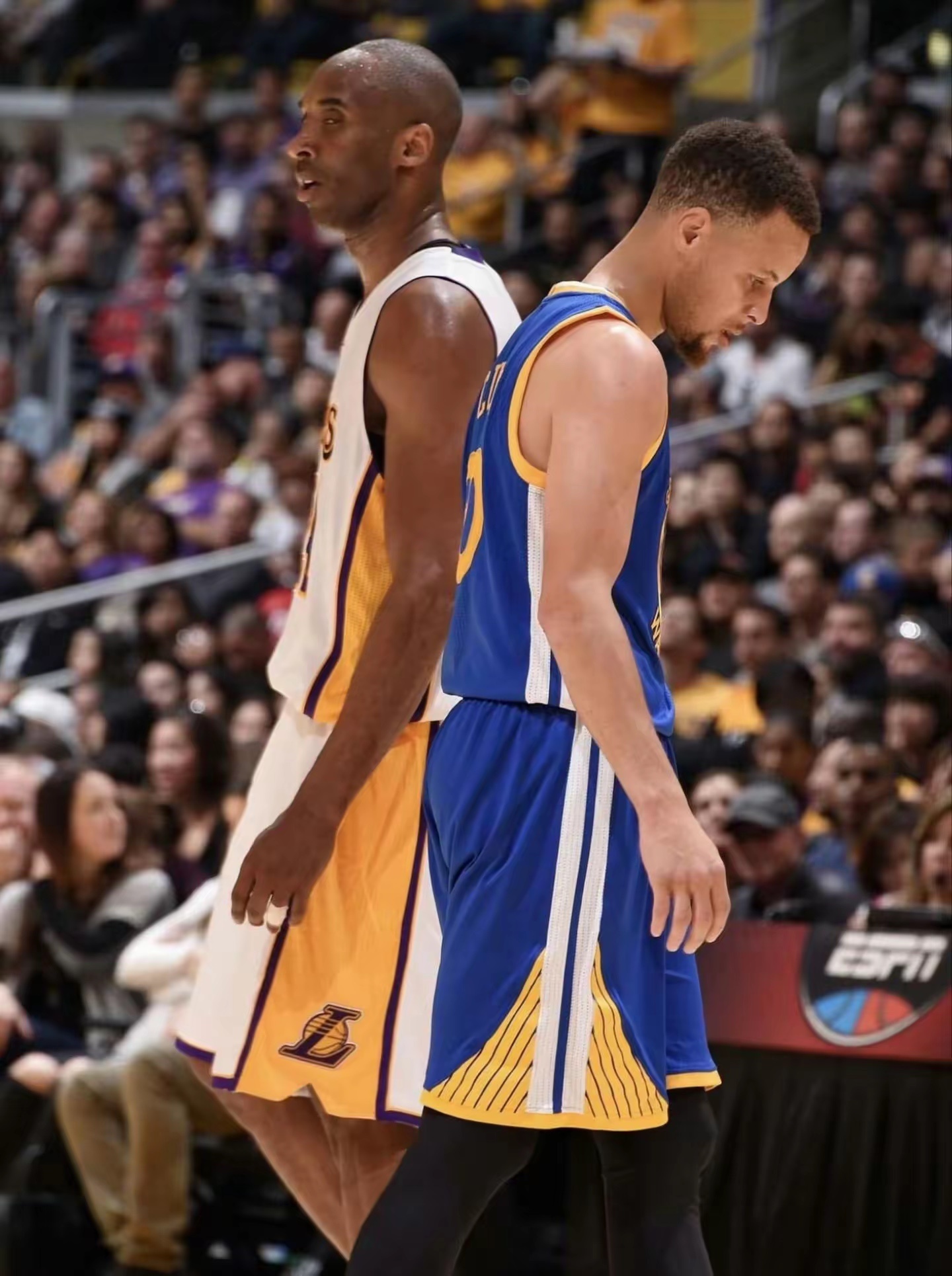 科比&库里，一个是篮球场上的传奇，一个是三分线外的神话。科比KobeBryant