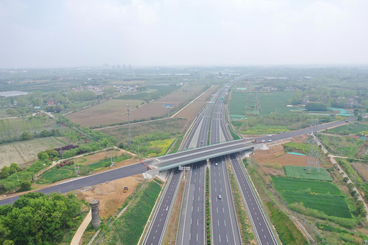 好消息！仪征X305上跨桥即将通车，马集出行大提速
 
我市X305上跨桥复建工