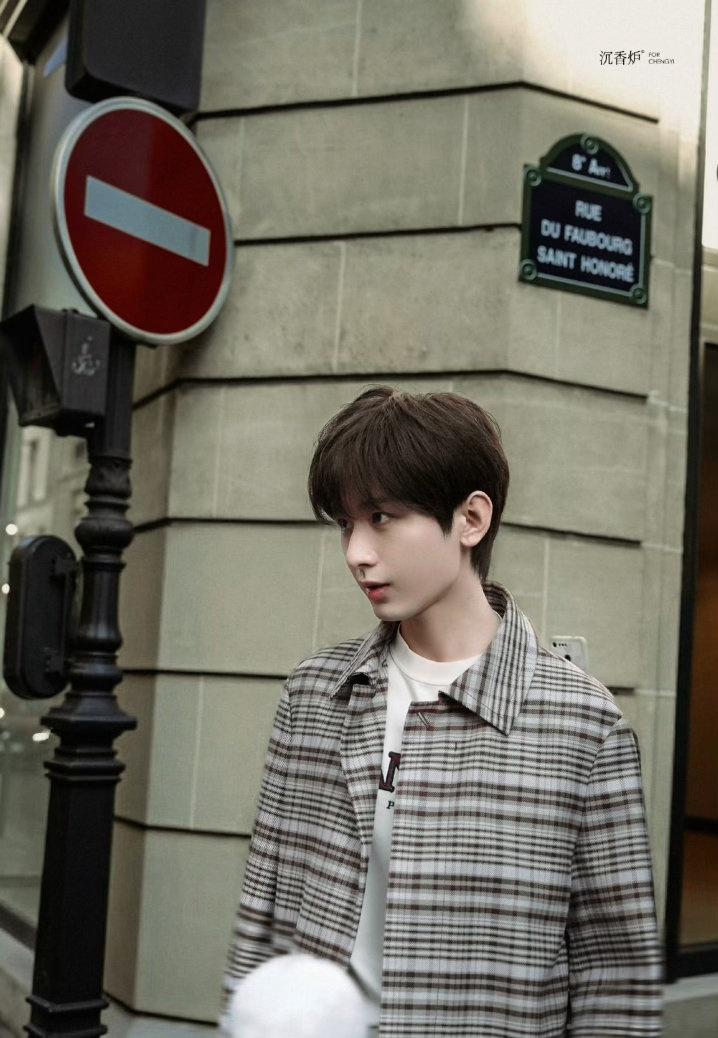 期待朱瞻基
于《两京十五日》之中回溯明朝历史，遥看藏匿于京杭大运河盛景之下的生死