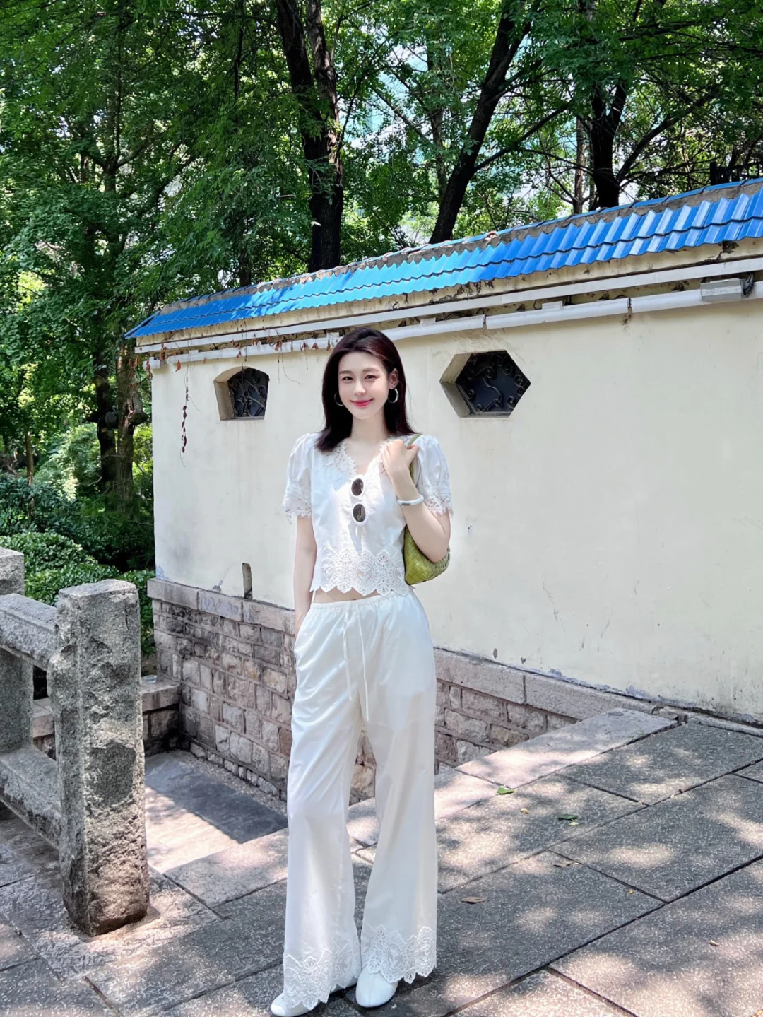 胶片🎞️简简单单出个门 干净清爽白色系🍃～
