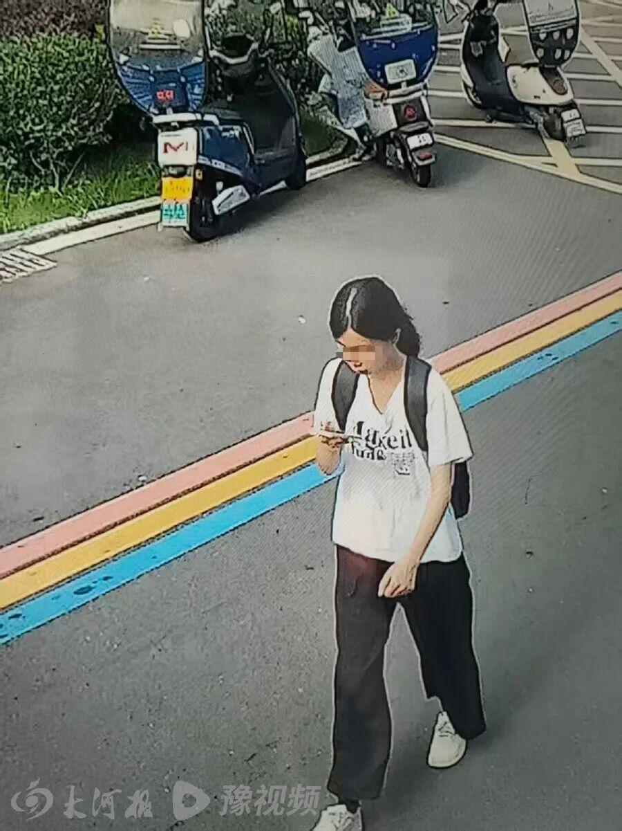河南新乡辉县市南太行山区发生一起户外出行失联事件，一名22岁的年轻女生独自在山间