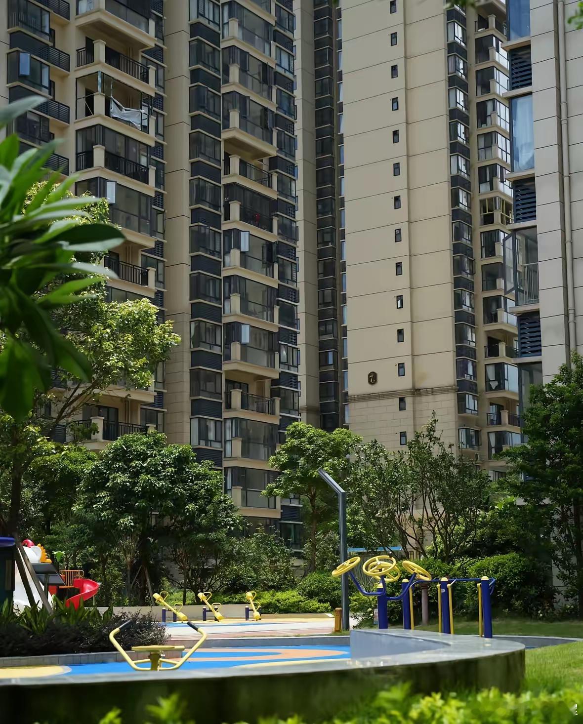 很多人都说房子价格跌到了2016年，但是现实情况和2016年完全不同，2016年