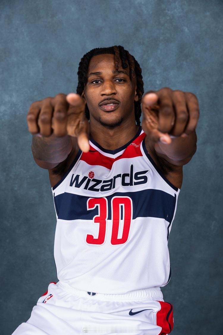 Shams：奇才队将与双向后卫贾米尔·沃特金斯续签一份为期两年的合同。 