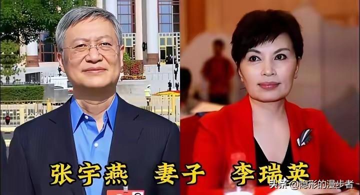 在央视镜头里，这群主播总是沉稳端庄、谈吐得体，撑起了荧幕上的专业形象。褪去光环走