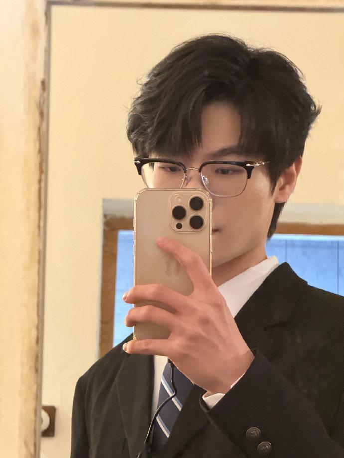 33还有多少张对镜自拍Oo3本年度对镜自拍合集大家最喜欢哪一张嘞！！竞浪大会