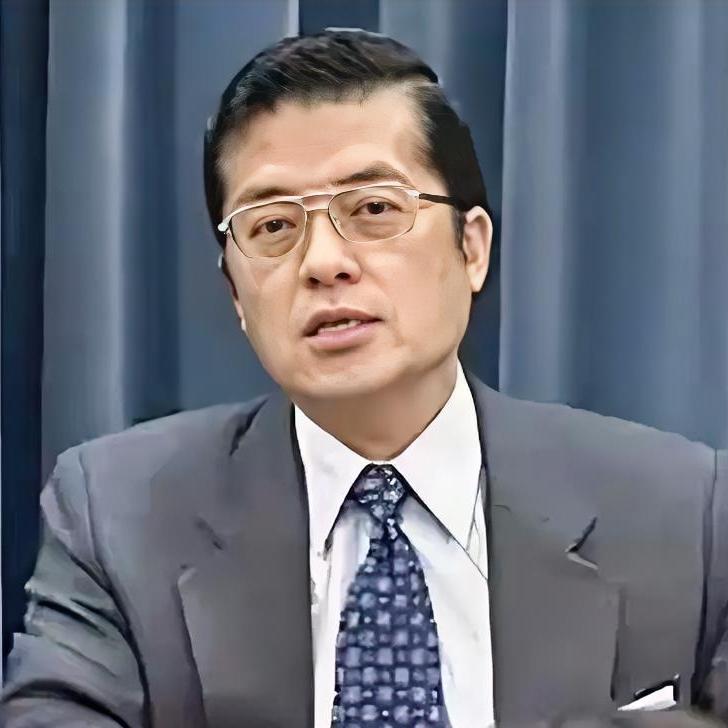 刚刚随团访陆回到台湾的中国国民党副主席张荣恭，刚刚说的这番话，不偏不倚，甚至苦口