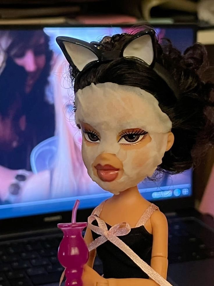 𝐂𝐡𝐮𝐫𝐫𝐫𝐫𝐫头像更新bratz girl💆🏻‍♀️ ​​
