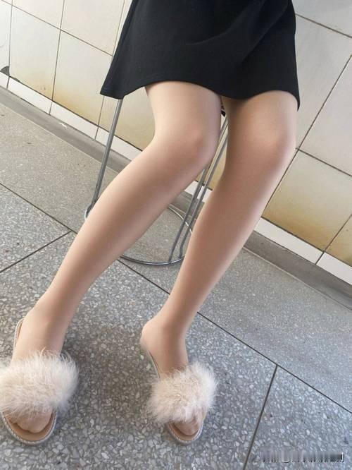 女子穿“光腿神器”闷出阴道炎

浙江台州26岁的李女士，因工作需每天穿紧身“光腿