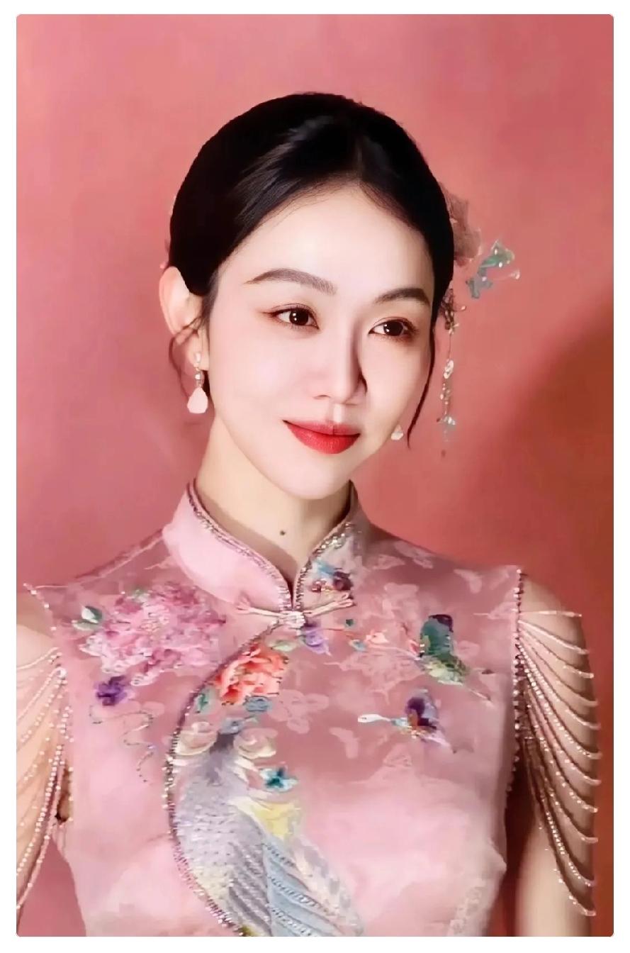 终于知道，
40岁的姜妍为什么嫁的那么好
不是因为她漂亮，也不是因为她

会做几