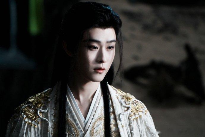 龙神承认自己是寄灵 龙神终于承认自己就是寄灵，隐忍伪装了这么久，一句坦白落泪瞬间