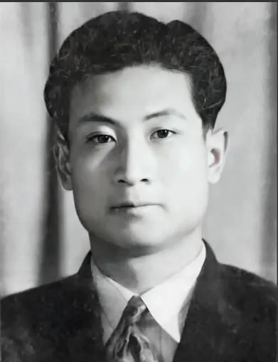 1950年，李苍降不幸被捕，敌人为了逼迫他招供，叫来了他已经怀孕的妻子。敌人指着