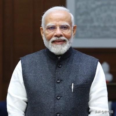 印度总理莫迪再次谴责伊朗，今天莫迪写道：“我与我的兄弟，卡塔尔埃米尔（国家元首）