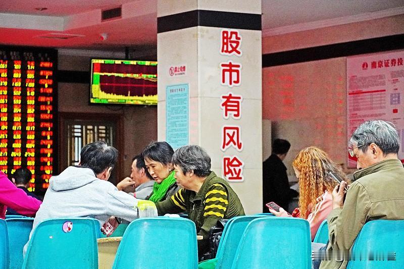 今晚的股友聚餐，一位喝酒了的高手说:从10万元做到100万元，靠的不是天天抓涨停