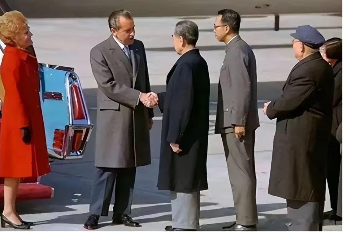 如果一九七一年和中国和解的不是美国，是苏联，世界将会怎样？
如果不是尼克松和基辛