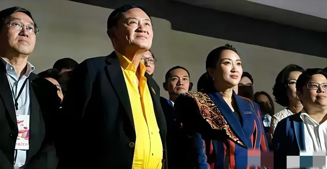 泰国前总理他信在狱中的待遇令人担忧，这时候看到了泰国总理他信在里面并没有受到良好
