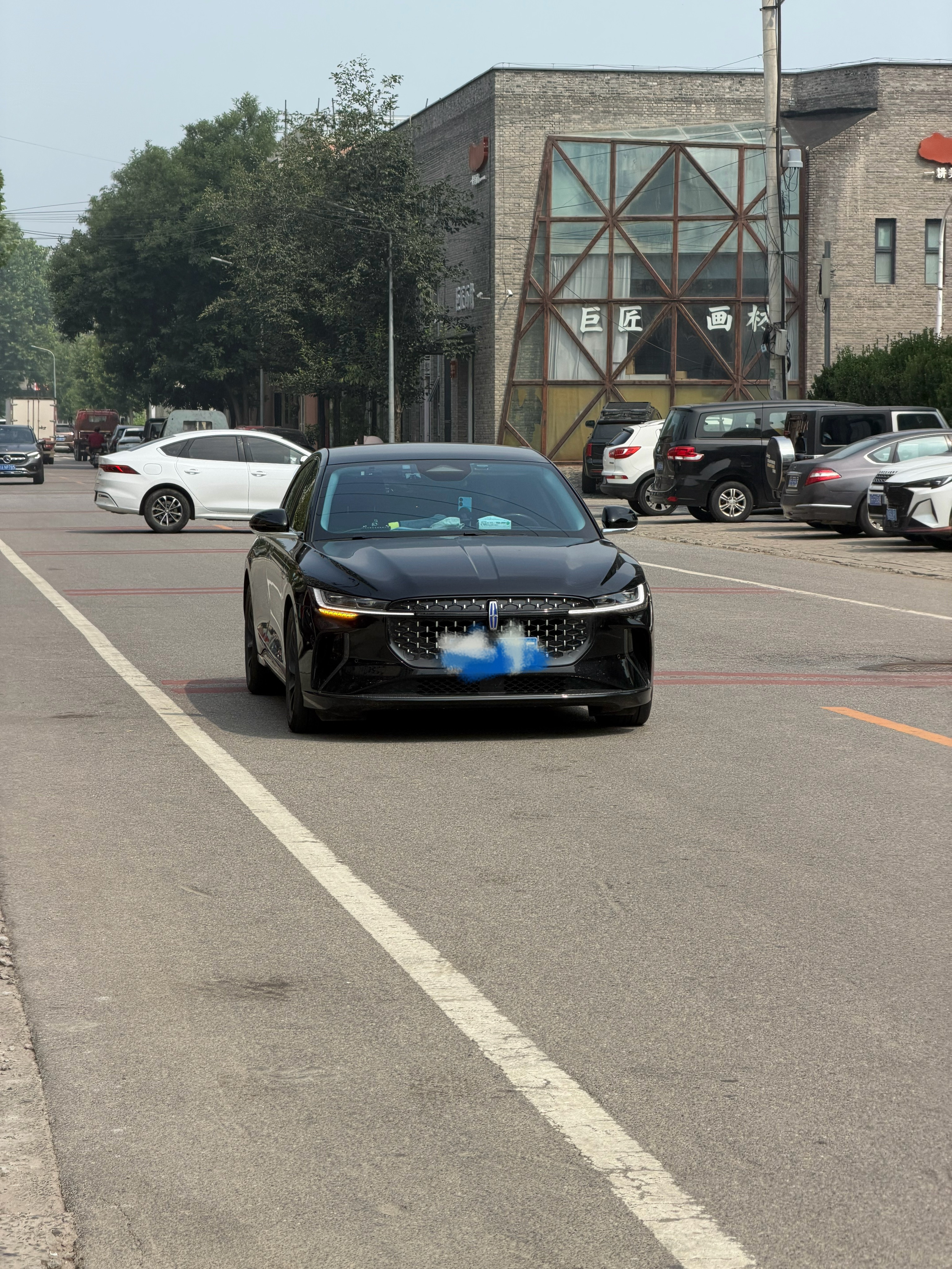 这年头开林肯Z都出来跑网约车了，确实难啊