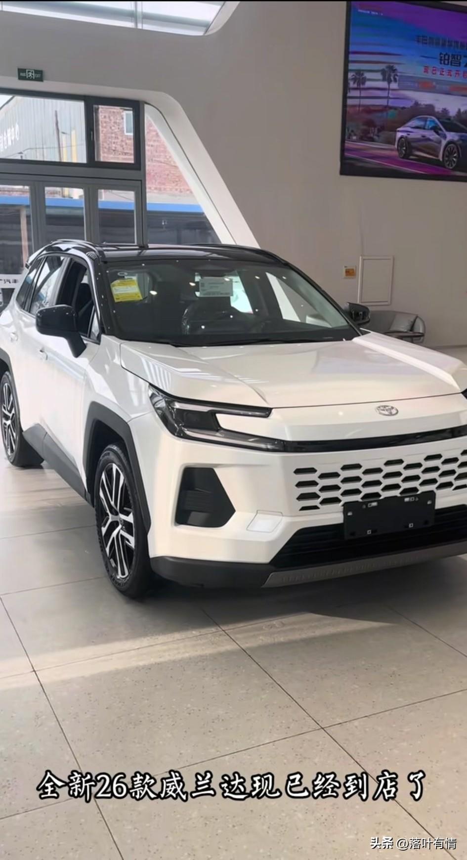 全新版的威兰达真不错，
20寸的轮毂直接把底盘都拖高了，
这么一款紧致型的SUV