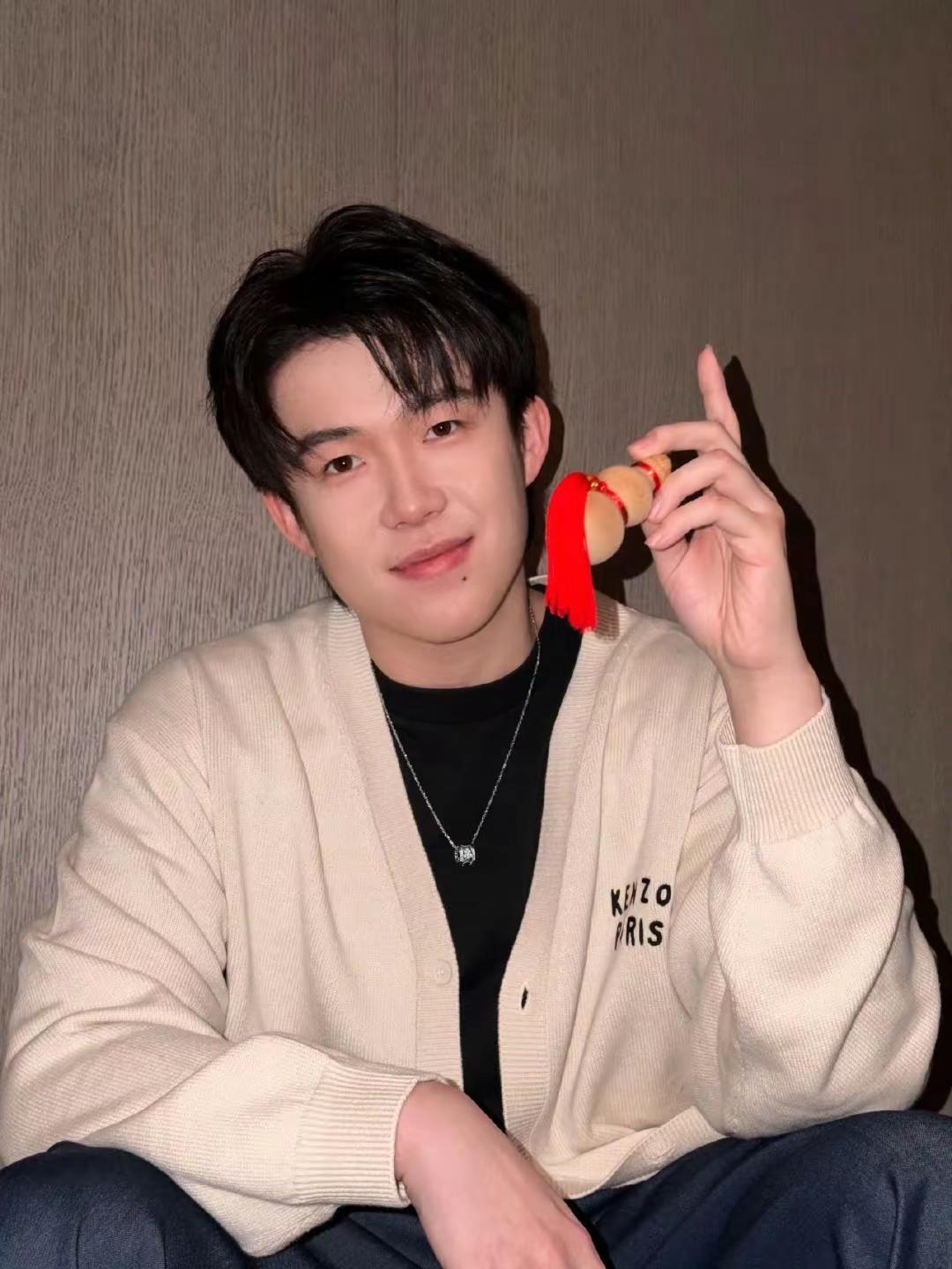 1.27 王楚钦社媒：最近的停停走走