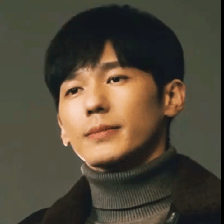 白宇从钱弘俶到徐胜利只隔了一个春天 他演钱弘俶的时候是站着演的，演徐胜利的时候是