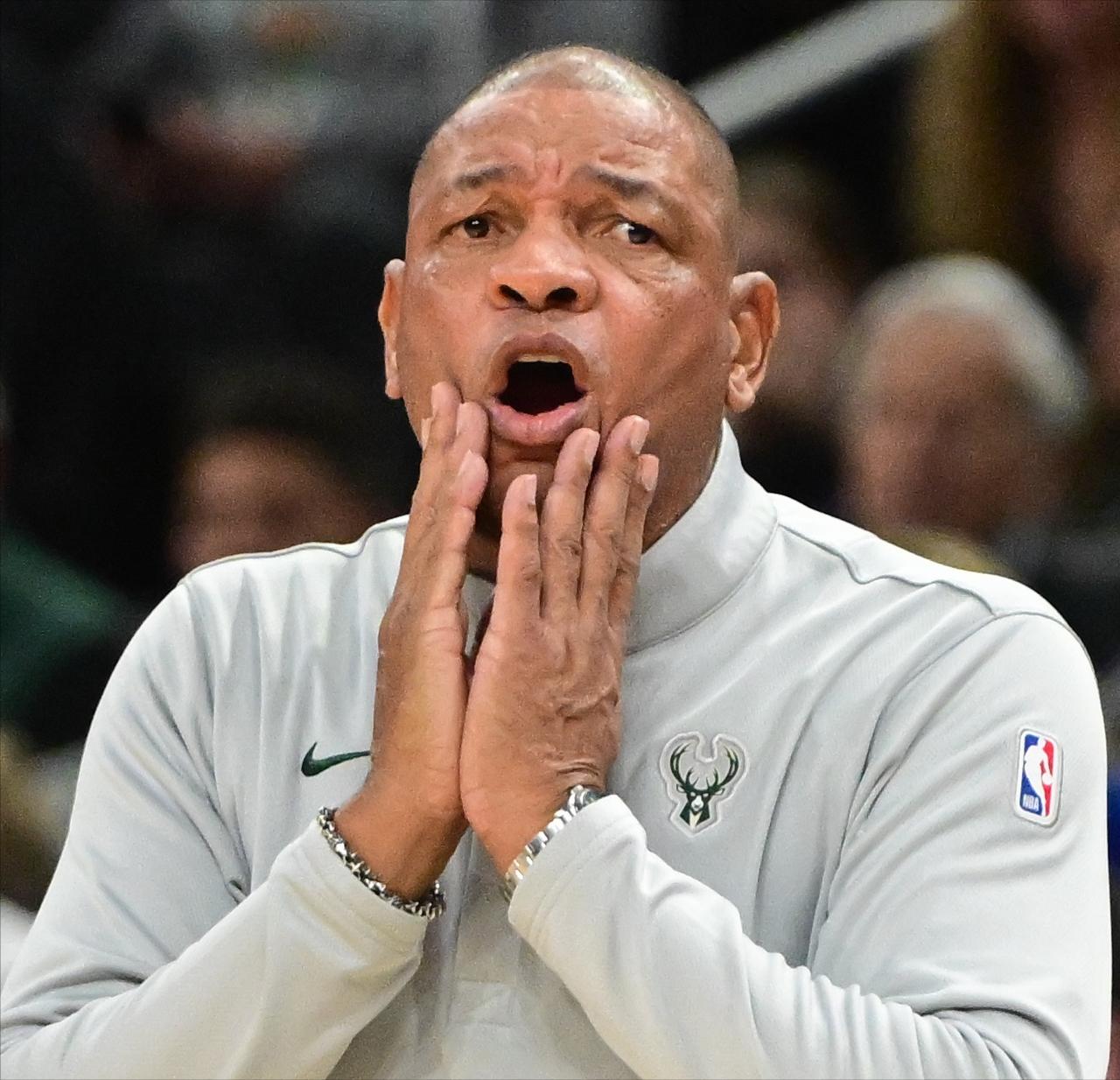 里弗斯合同：三年半4000万美元
已执行：两年半近2600万美元
剩余：近140