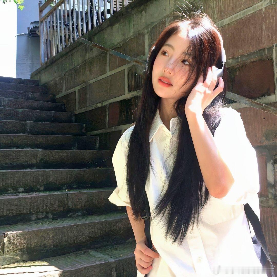 #各类小说推荐[超话]#                 我能看到猫猫狗狗发的朋