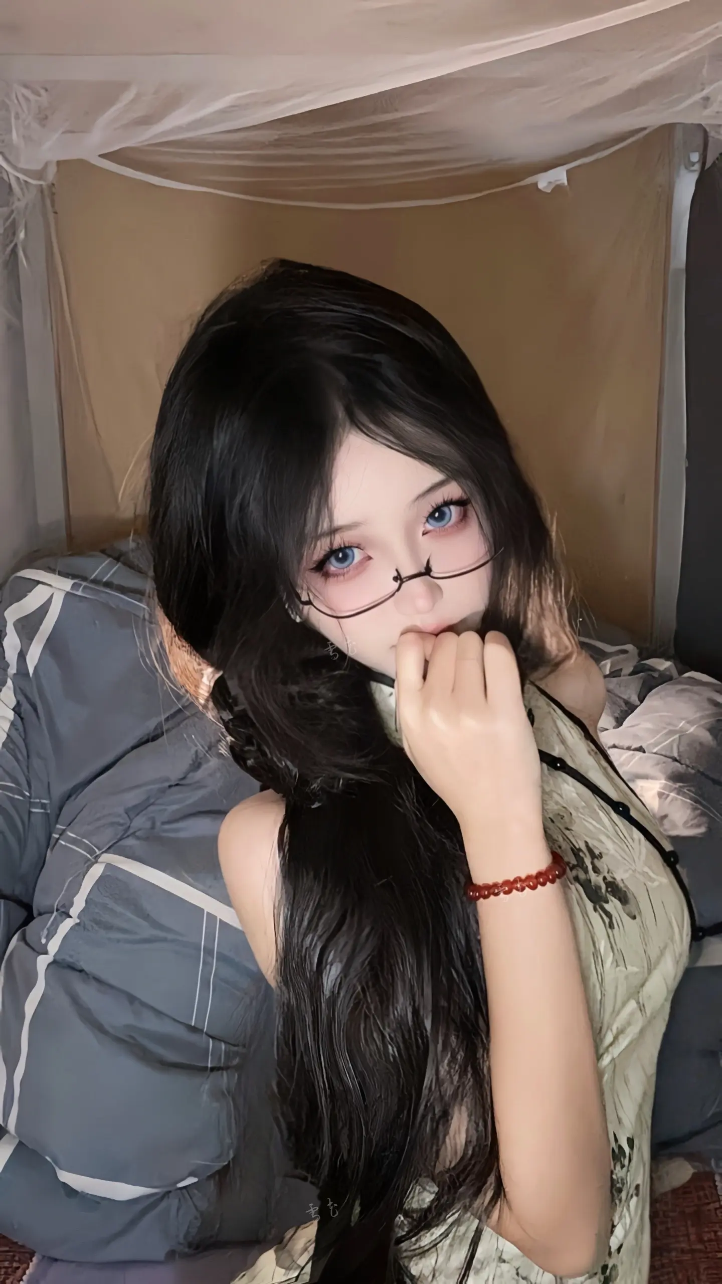 吻我 说我是你的主人。