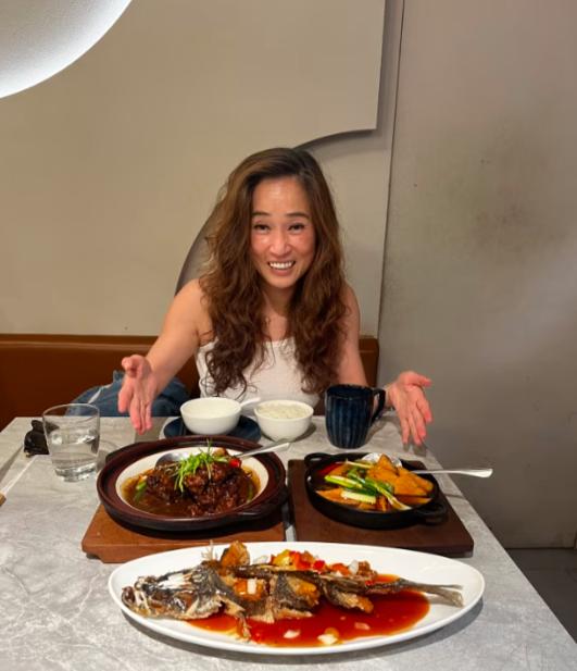 华尔街日报的原中国籍女记者魏玲灵是外媒最反华的记者之一，除此之外，她的每一篇文章