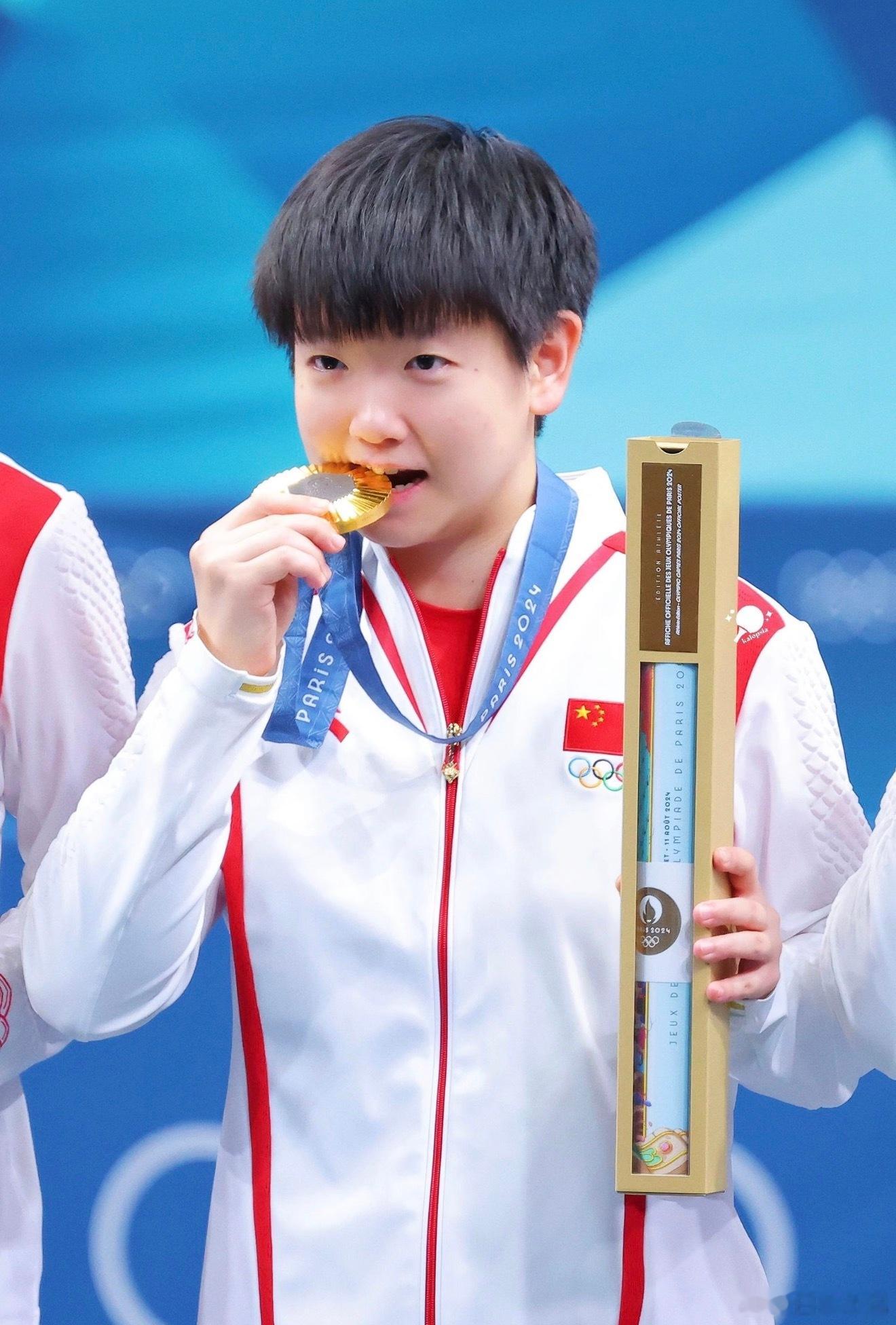 央媒提醒选纸认准国标优等品从少年时代起，孙颖莎便带着“追求极致”的信念，训练从不