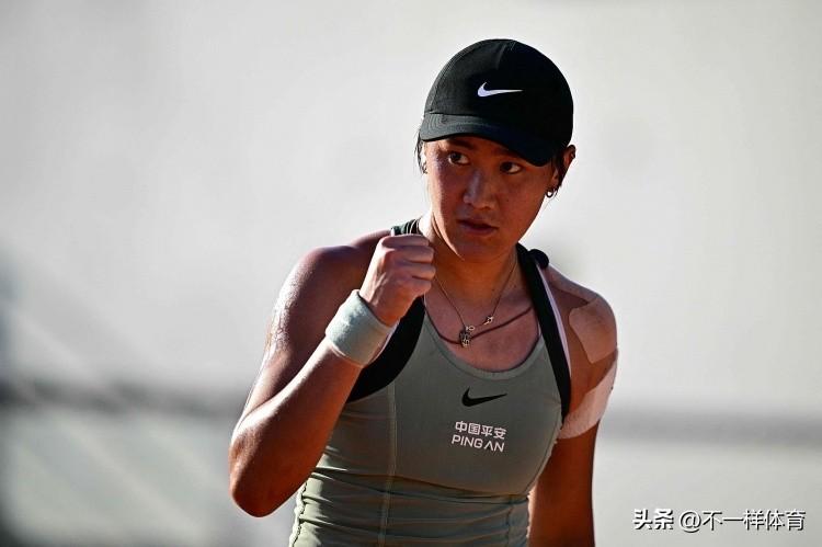 0-5落后，连扳三盘！王曦雨2-1逆转伊埃拉，中国包揽亚运网球女单金银牌

北京