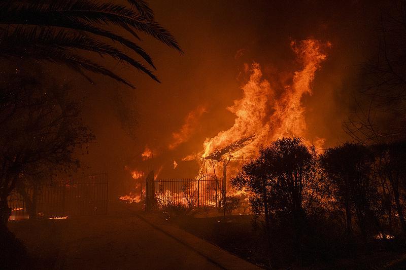 Hollywood Hills fire breaks out as deadl