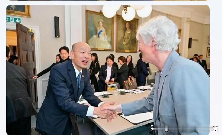 在5月16日当天，韩国瑜在英国伦敦出席了第32届欧洲台湾商会联合总会年会。他在面