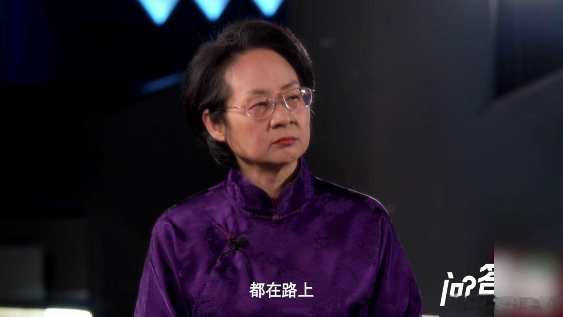 房主任去看膝盖结果切了胃 房主任一年219天都在路上 问答八方第三季 全年超半数