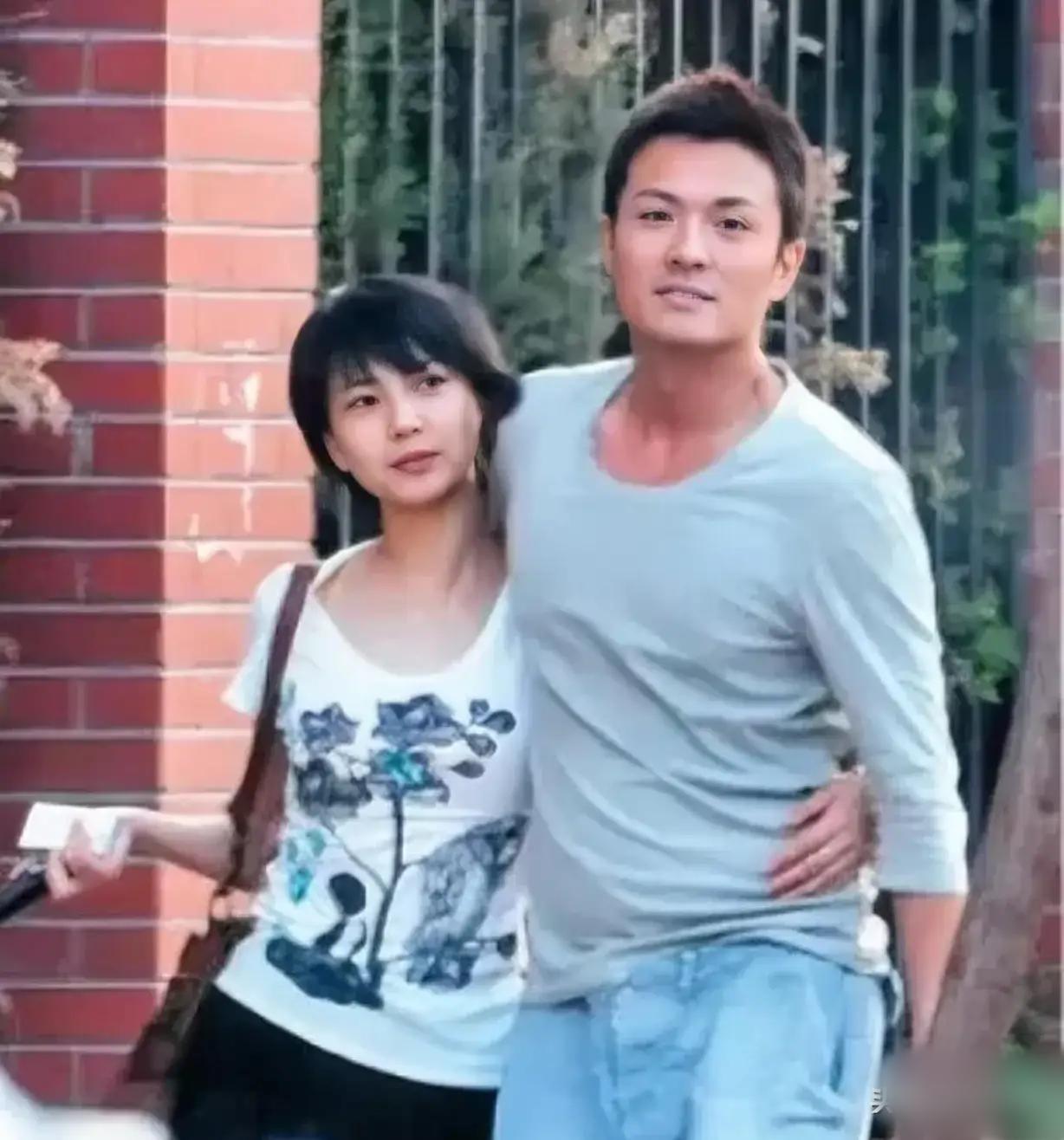 一次访谈，高圆圆被问到：“你当时和于小伟分手，是因为他总是在外面偷腥吗？”高圆圆