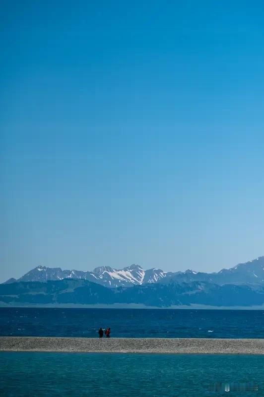 祖国的大好河山你最想去哪里? 祖国的大好河山，我最想去新疆赛里木湖。五月的赛里木