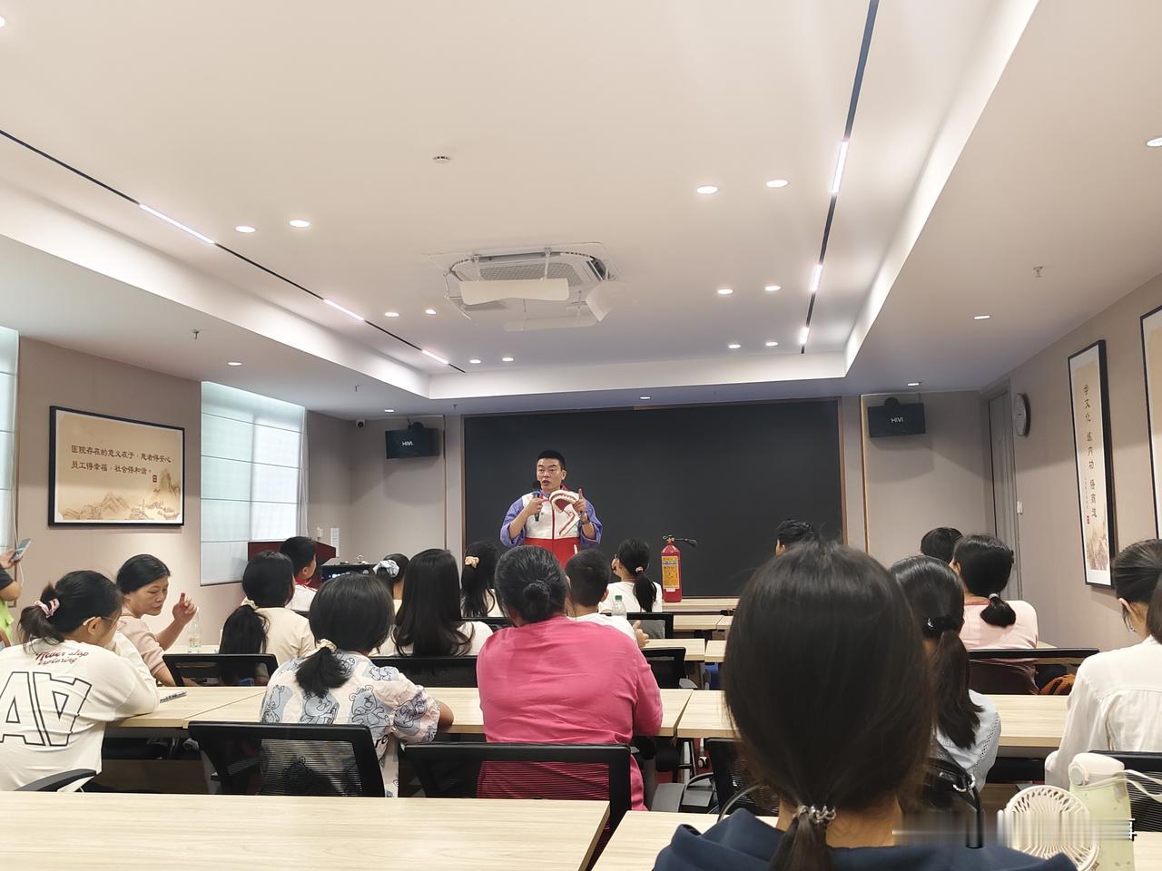 全民消防始于心 安全守护践于行——穗华口腔天河院区联合开展防火教育活动受热捧
 